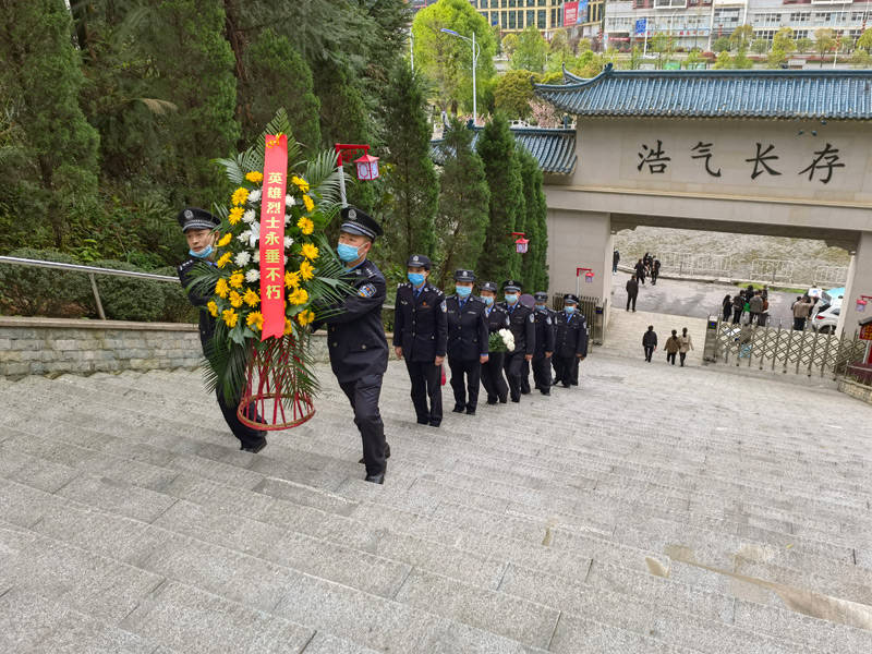 都匀市禁毒办开展清明祭奠革命先烈活动